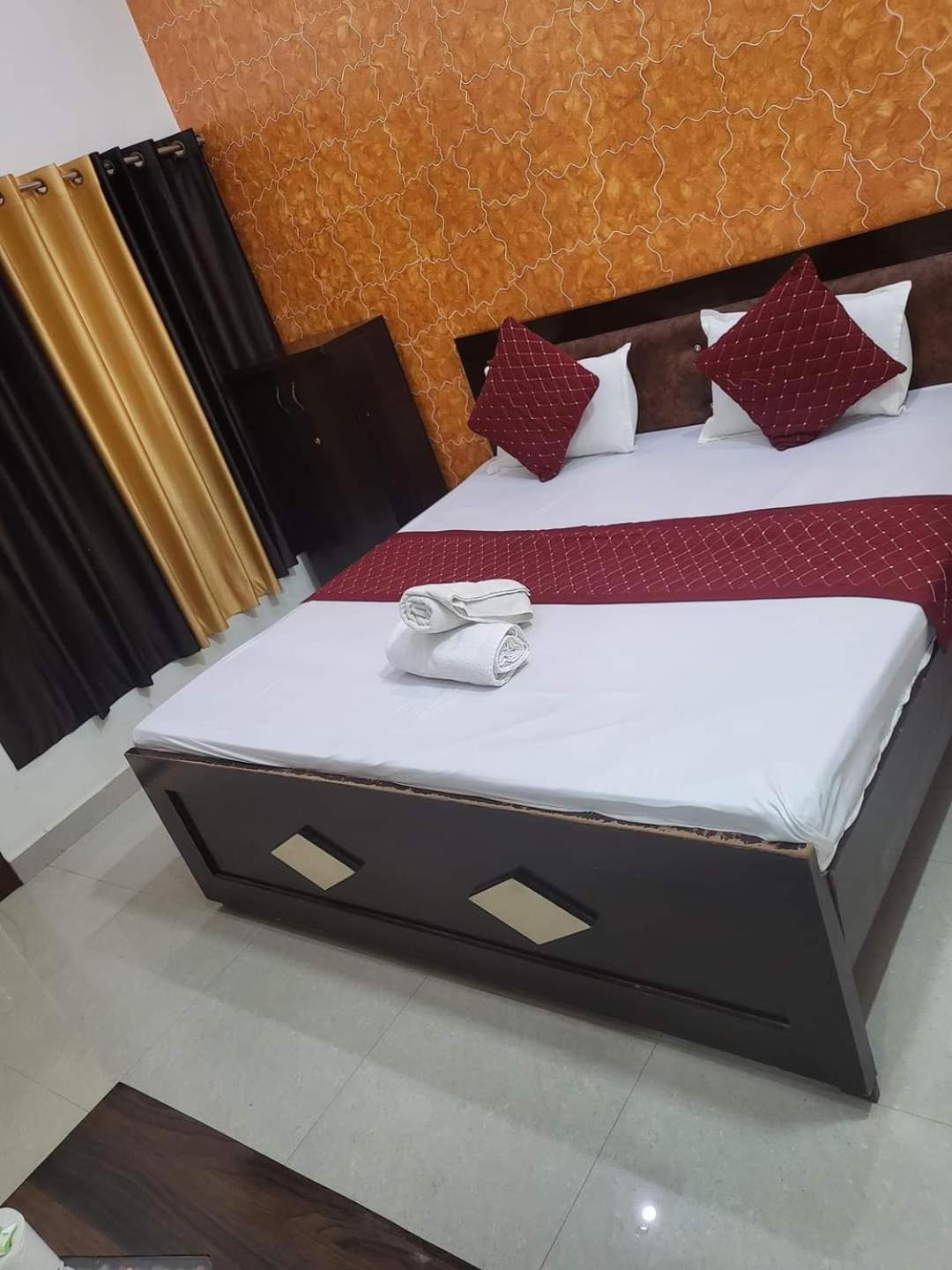 Ramam Hotel By Naavagat 700Mtr From Shri Ram Janambhumi Ayodhya Eksteriør billede