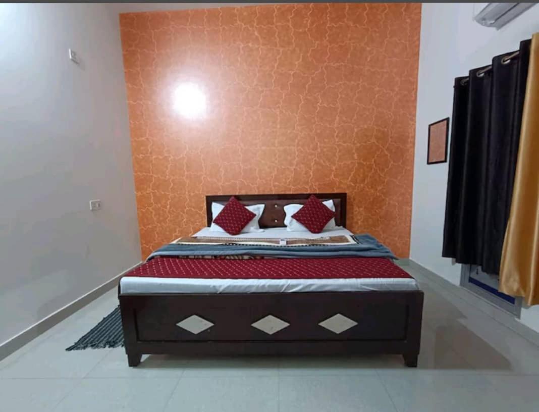 Ramam Hotel By Naavagat 700Mtr From Shri Ram Janambhumi Ayodhya Eksteriør billede
